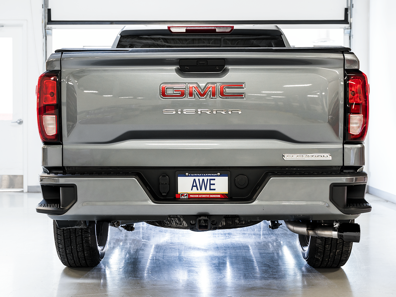 AWE 0FG Catback Dual Side Exit Exhaust for 4th Gen Silverado/Sierra 1500 5.3L (Flat Bumper) - Diamond Black Tips