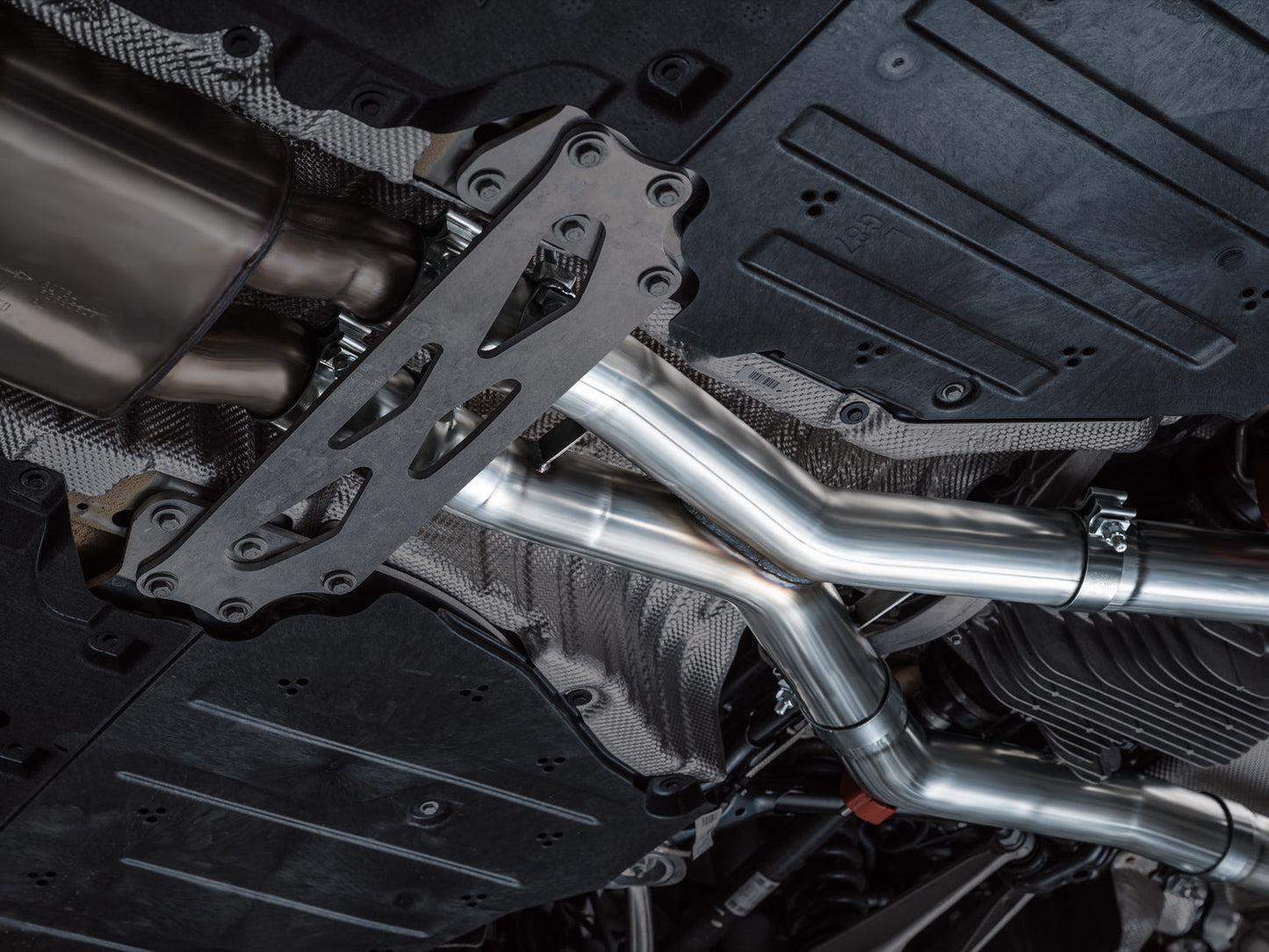 AWE Track Edition Exhaust for BMW G87 M2 - Diamond Black Tips