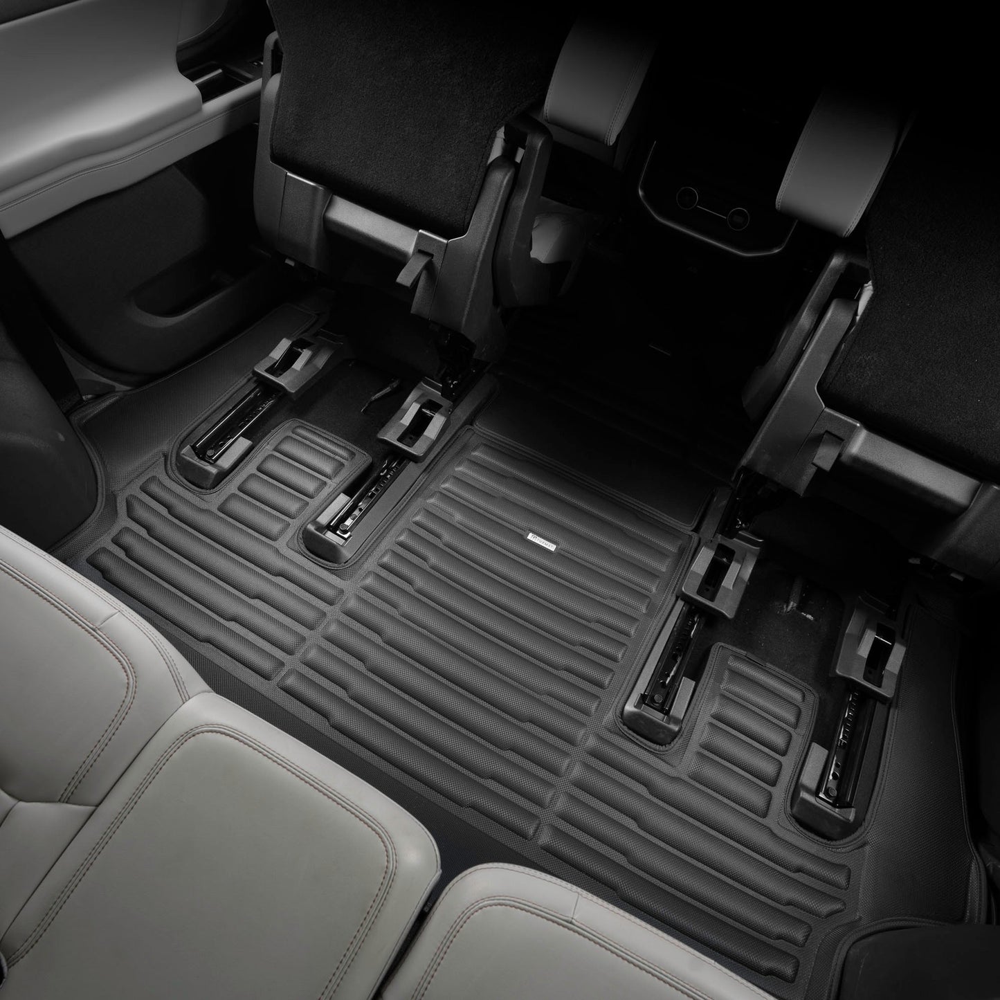 Lincoln Navigator L 7-Seater Without Rear Console
