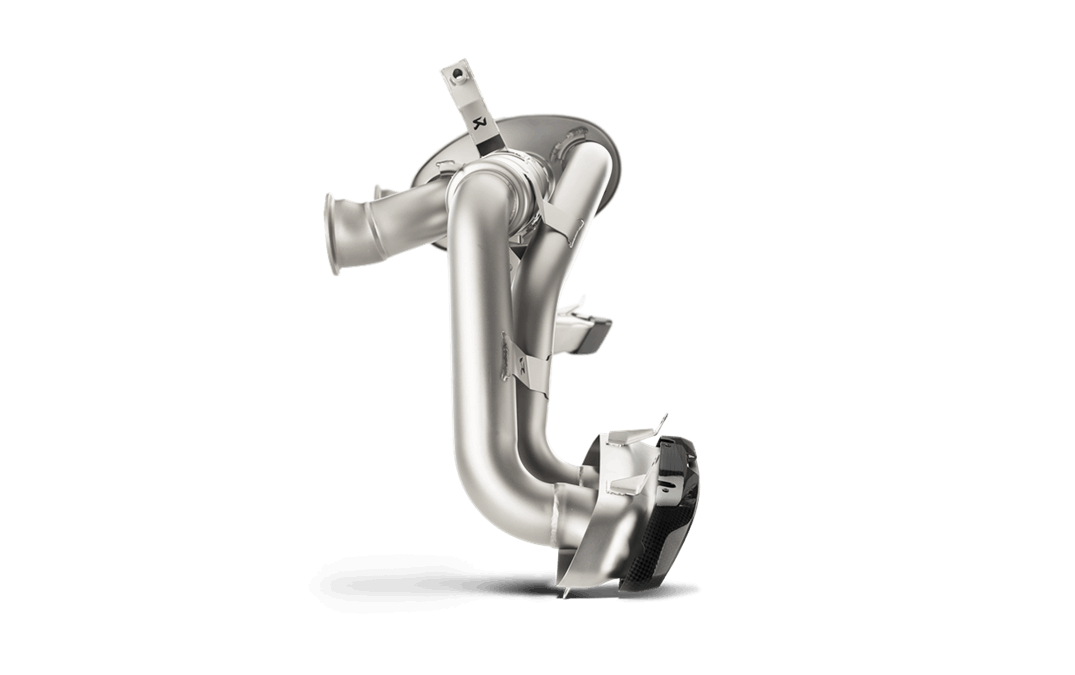 AKRAPOVIČ SLIP-ON LINE TITANIUM EXHAUST SYSTEM: 2016–2018 AUDI R8 COUPÉ/SPYDER