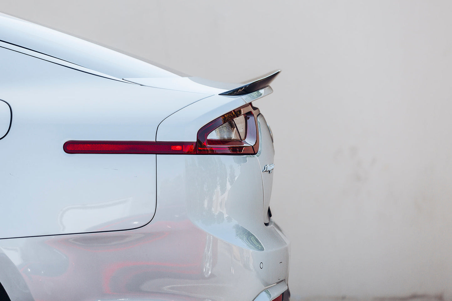 2018-2023 Kia Stinger Carbon Fiber Rear Spoiler B-Style