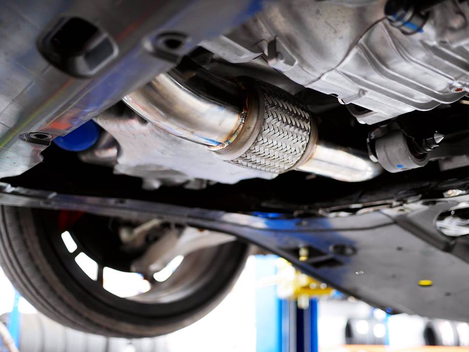 Invidia 17-21 Honda Civic Type-R FK8 R400 Gemini Titanium tips Cat-back Exhaust