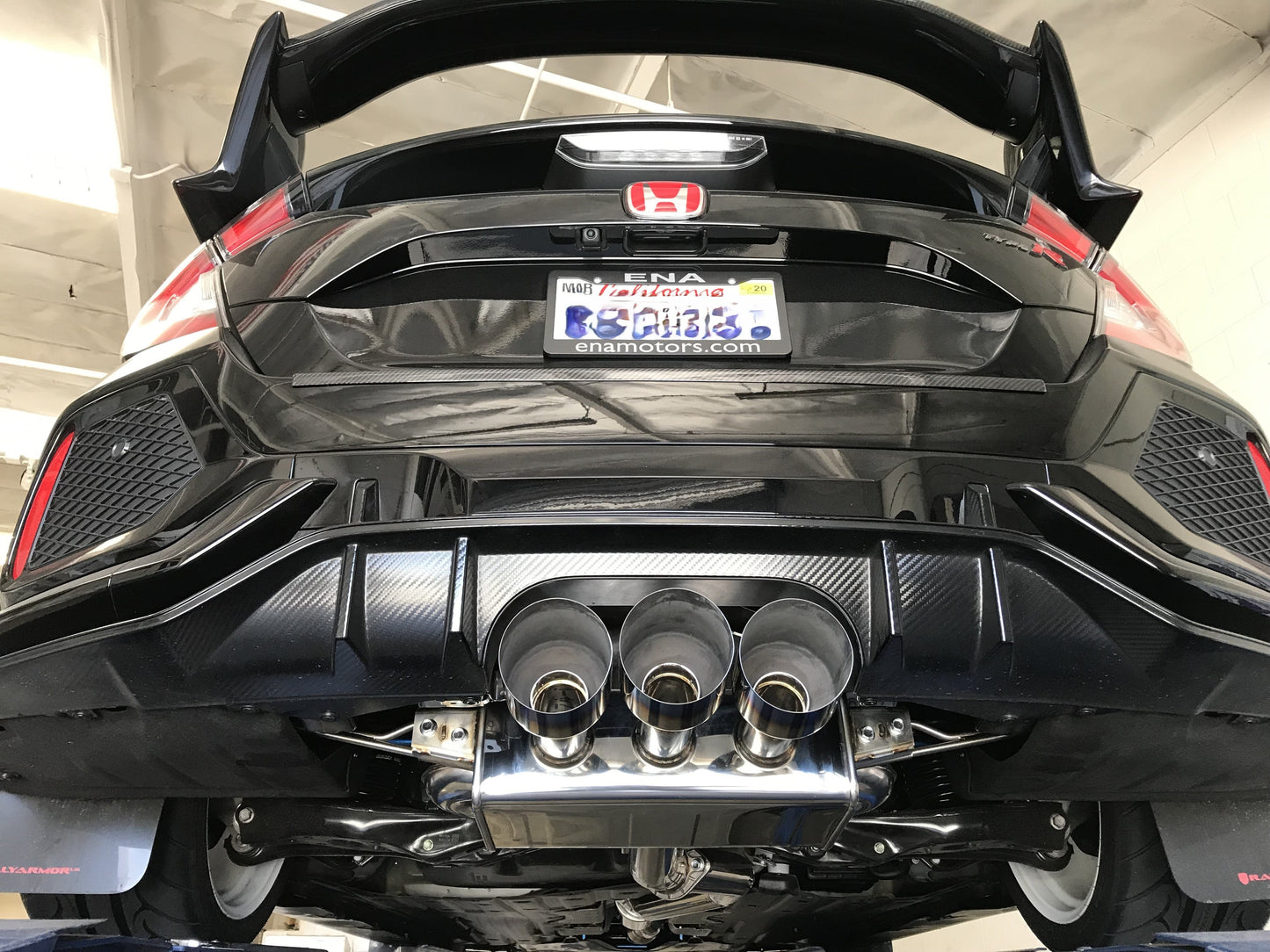 Invidia 17-21 Honda Civic Type-R FK8 Q300 Titanium tip Cat-back Exhaust