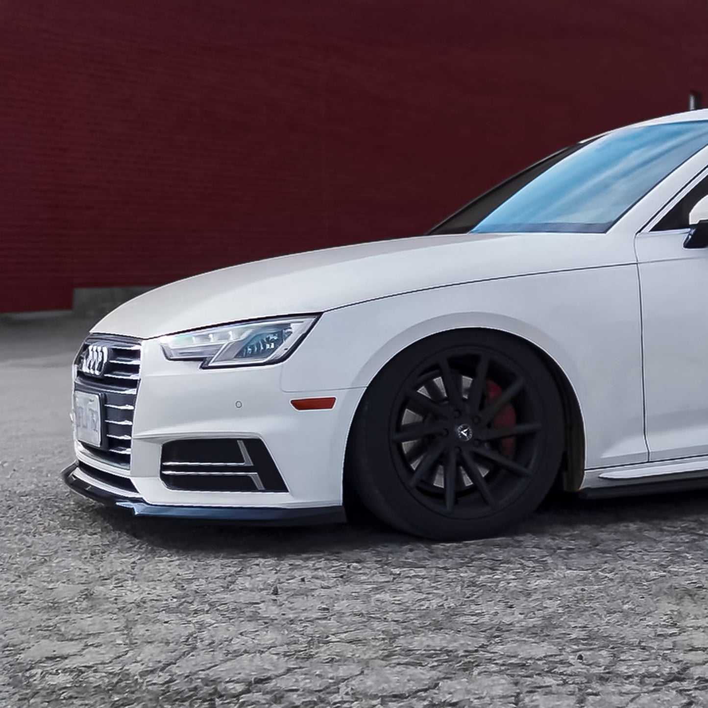 Audi A4 B9 AWD (17+)
