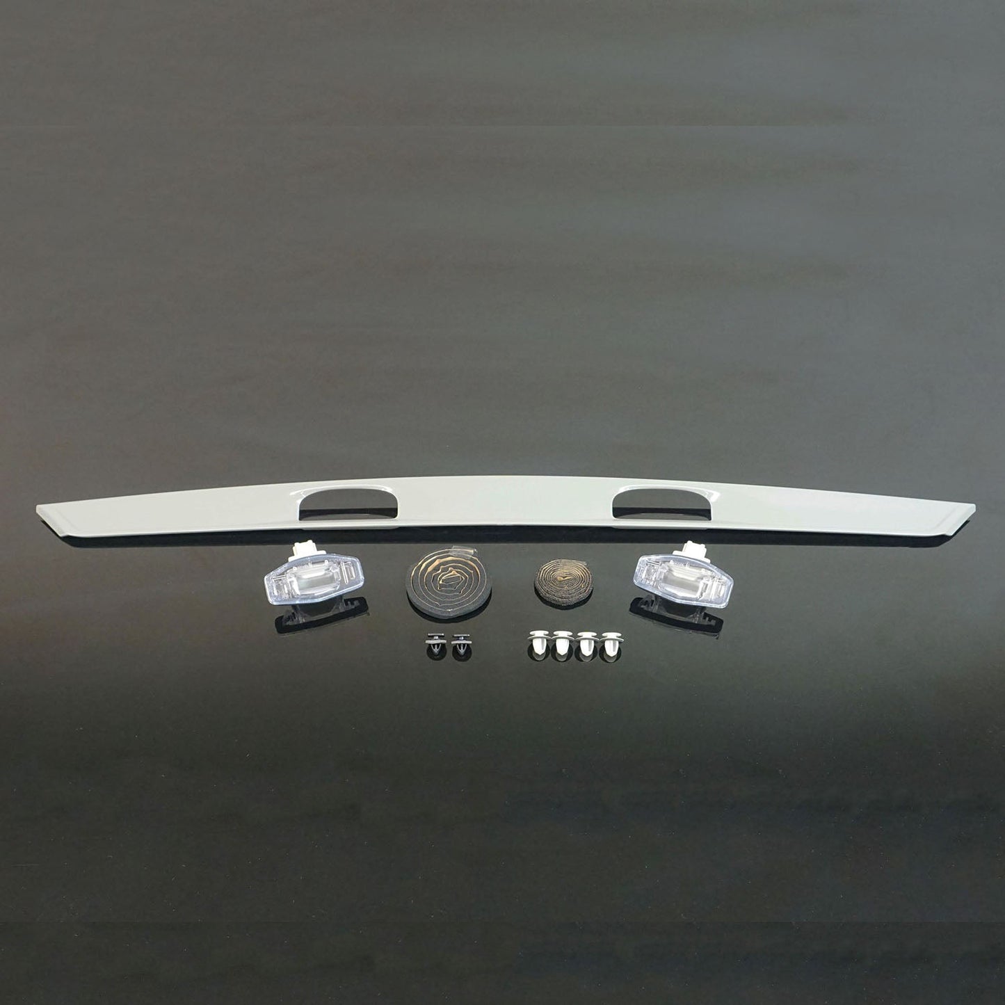 Trunk Garnish and License Plate Lights For 2006-2011 Honda Civic (JDM Spec 4Dr Sedan)