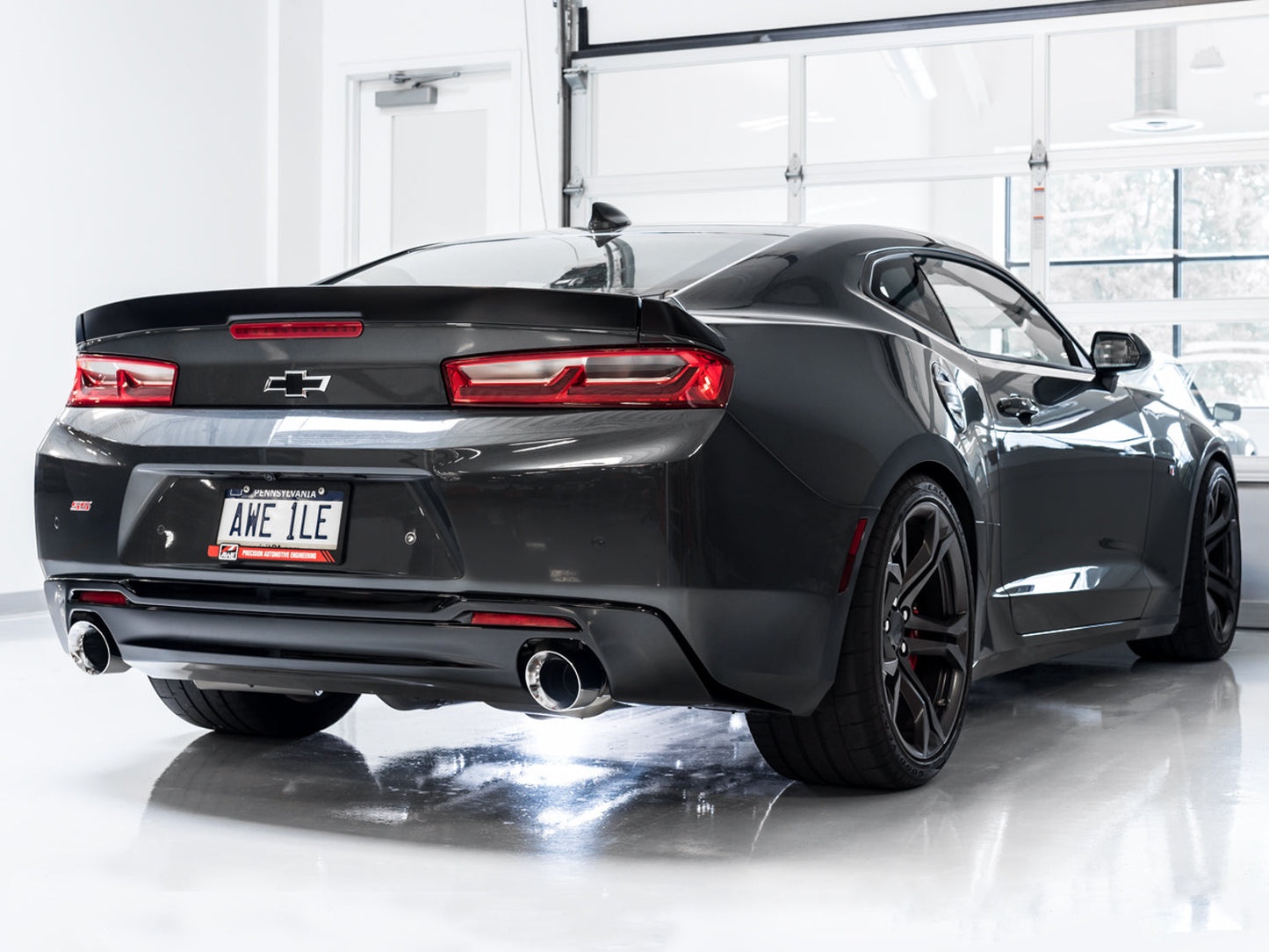 AWE Track Edition Axle-back Exhaust for Gen6 Camaro SS / LT1 - Chrome Silver Tips (Dual Outlet)